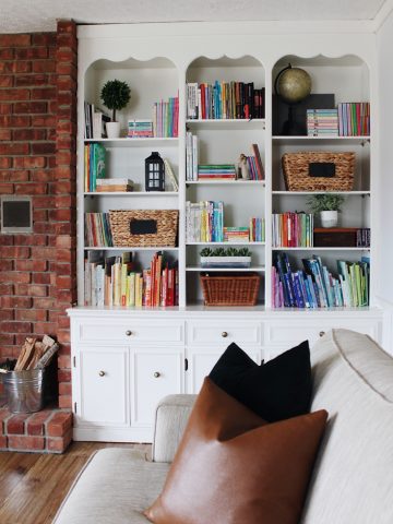How To Style a Bookshelf
